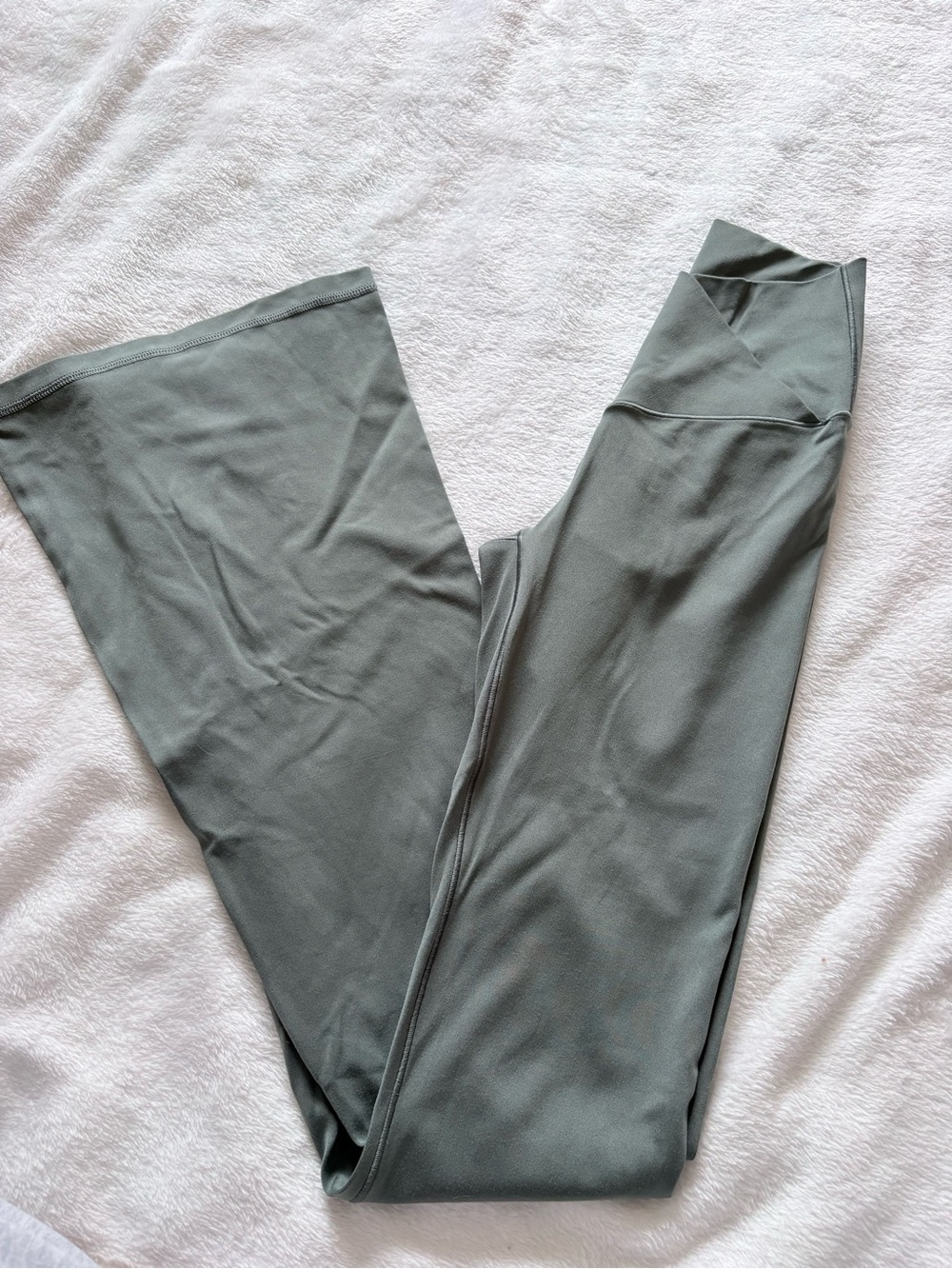 OFFLINE by Aerie Real Me Crossover Flare Leggings XS Short